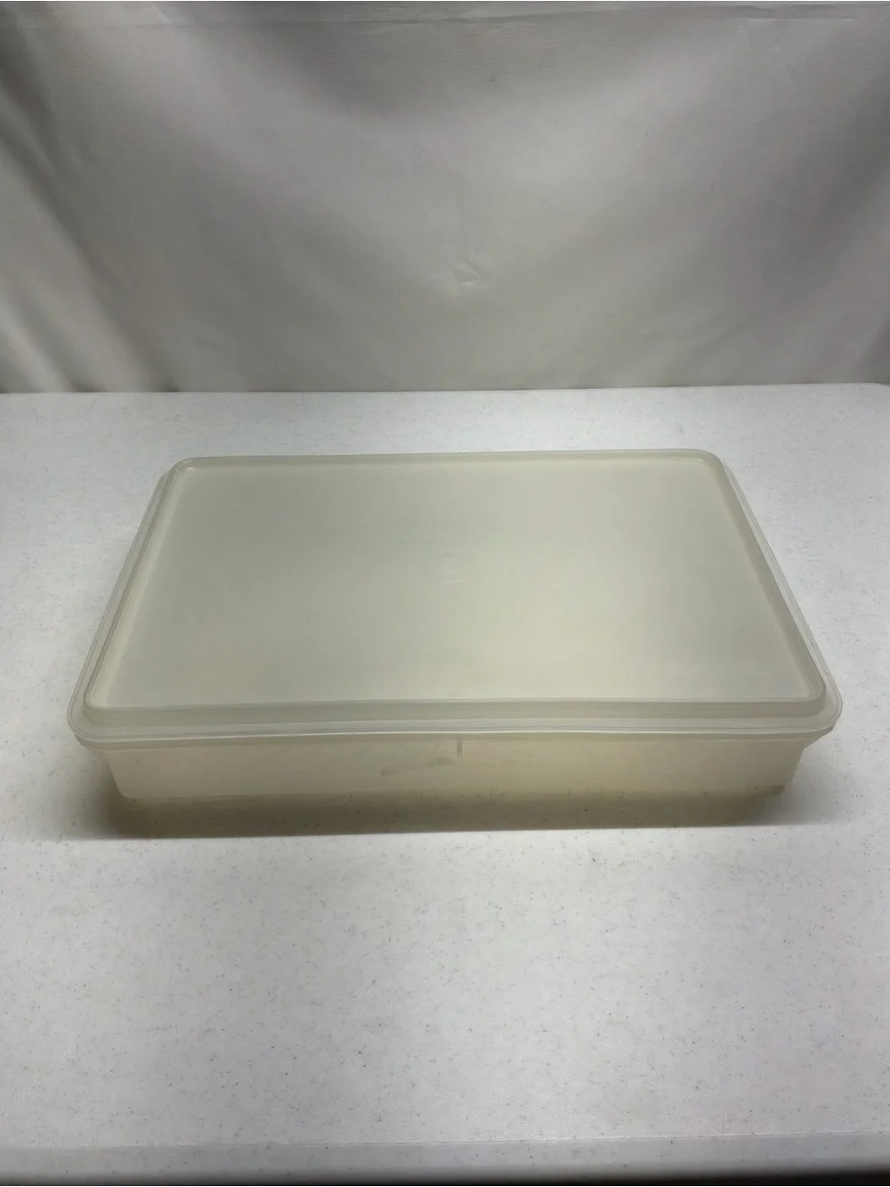 Tupperware 290-1 White Sheet Cake Carrier Rectangle Container 9 X 13